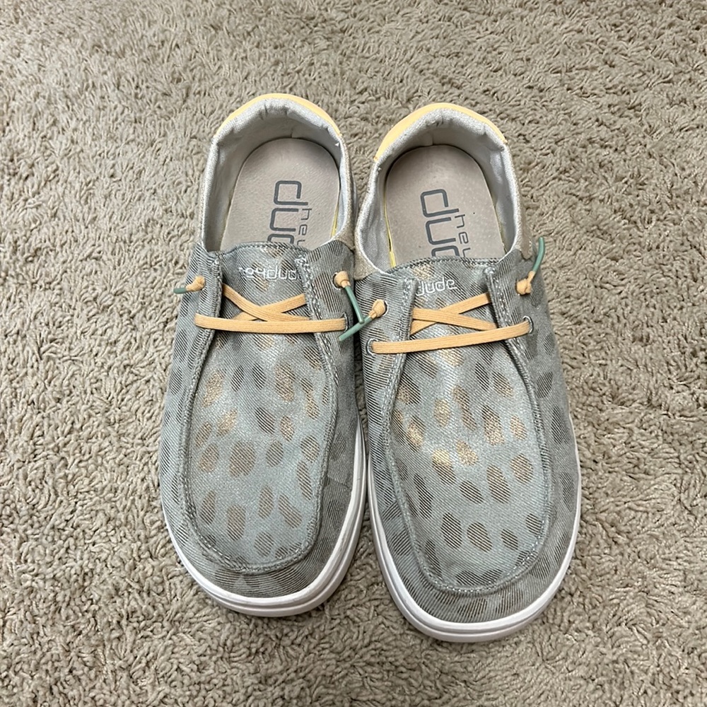 Women’s Hey Dude size 10